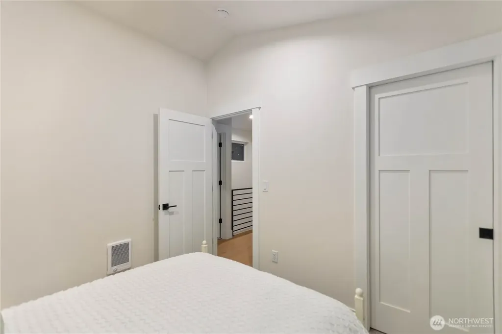 811 NE 125th Street Seattle WA 98125