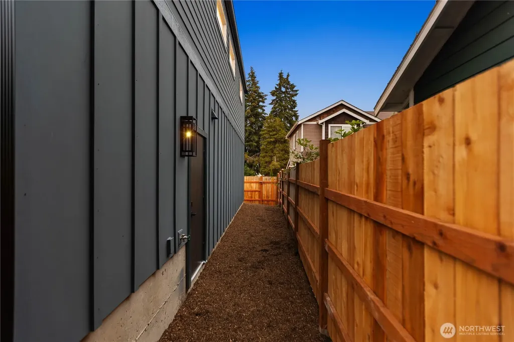 811 NE 125th Street Seattle WA 98125