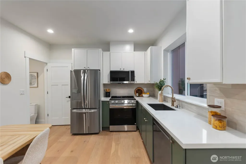 811 NE 125th Street Seattle WA 98125