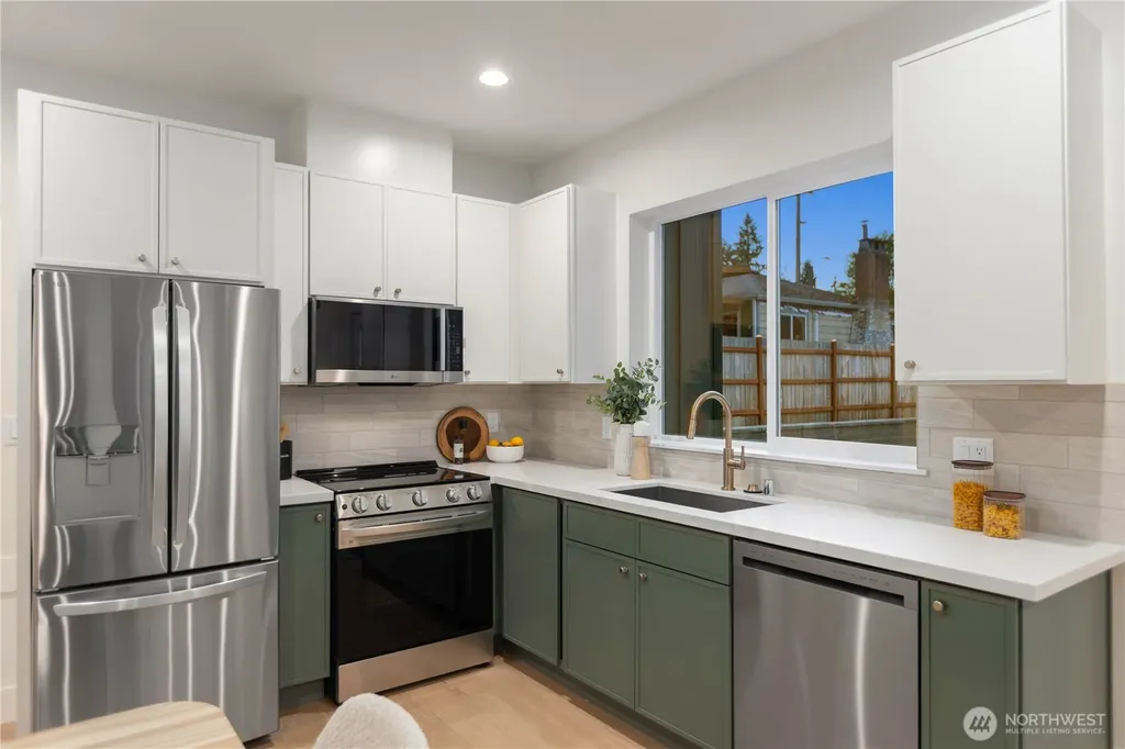 811 NE 125th Street Seattle WA 98125