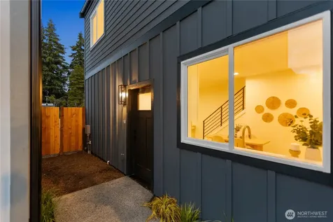 811 NE 125th Street Seattle WA 98125