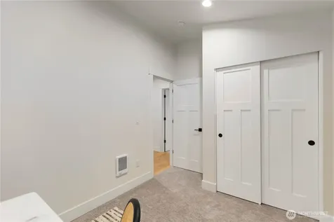 811 NE 125th Street Seattle WA 98125