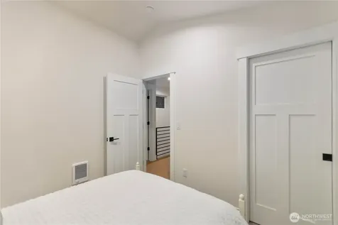 811 NE 125th Street Seattle WA 98125
