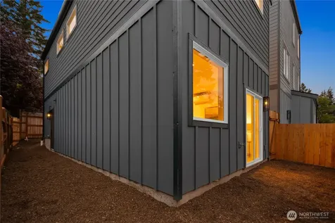 811 NE 125th Street Seattle WA 98125