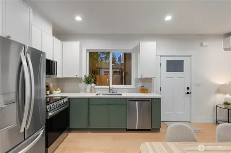 811 NE 125th Street Seattle WA 98125