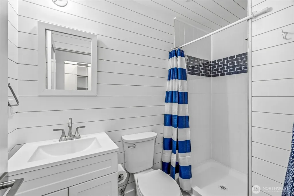 818 Haddon Road Anacortes WA 98221