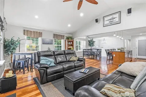 818 Haddon Road Anacortes WA 98221
