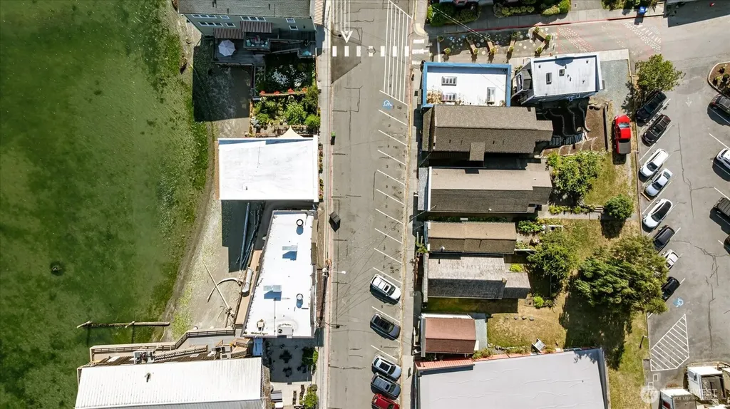 15 Front Street NW Coupeville WA 98239