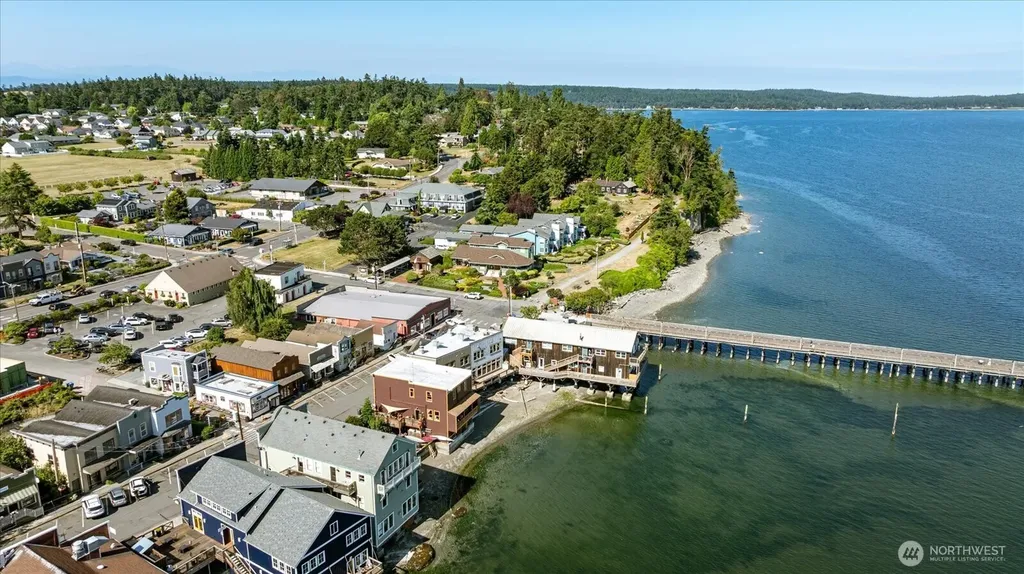 15 Front Street NW Coupeville WA 98239