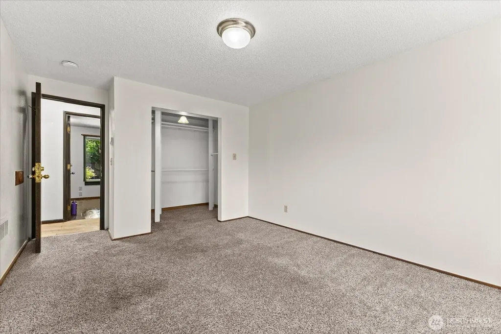 6112 202nd Place NE Arlington WA 98223