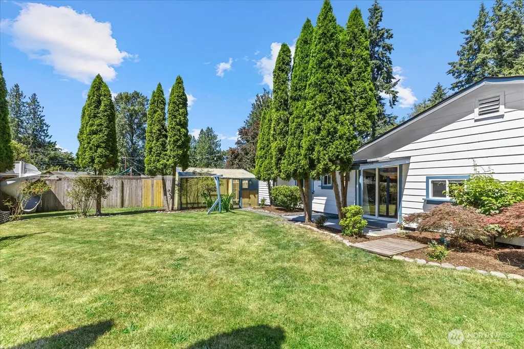 6112 202nd Place NE Arlington WA 98223