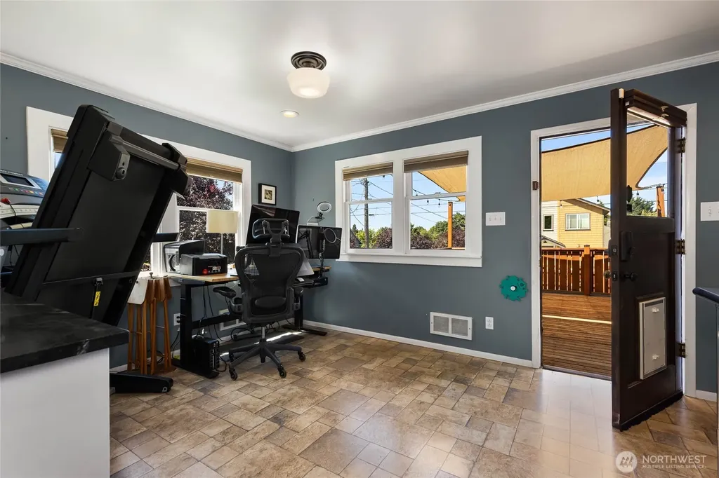 1532 Baker Avenue Everett WA 98201