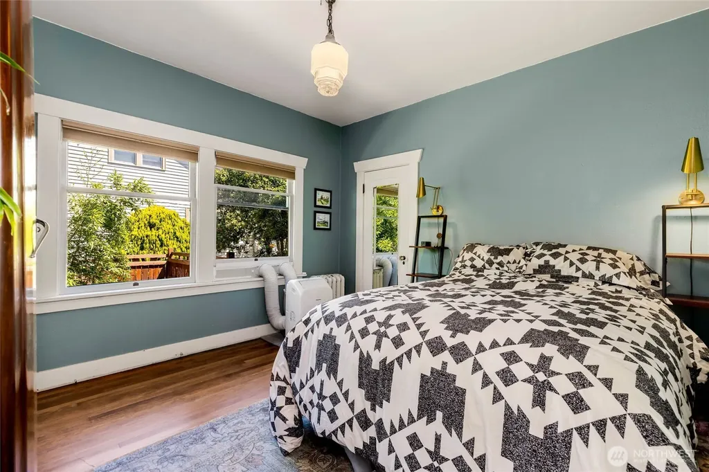 1532 Baker Avenue Everett WA 98201