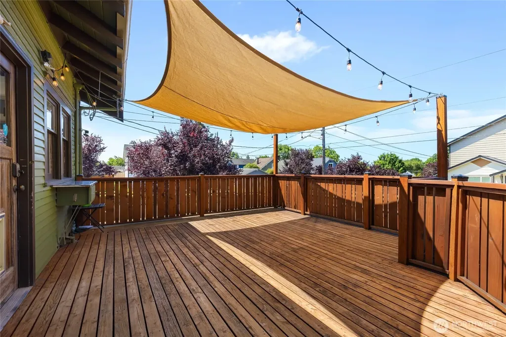 1532 Baker Avenue Everett WA 98201