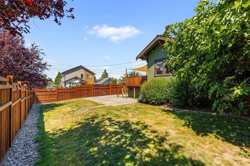 1532 Baker Avenue Everett WA 98201