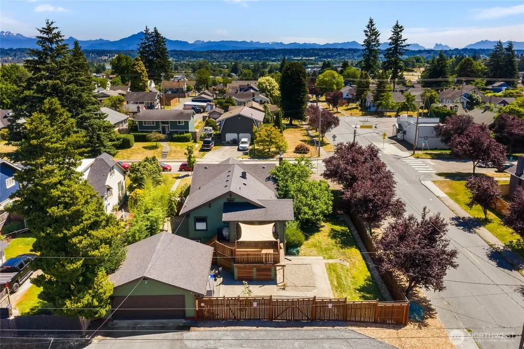 1532 Baker Avenue Everett WA 98201