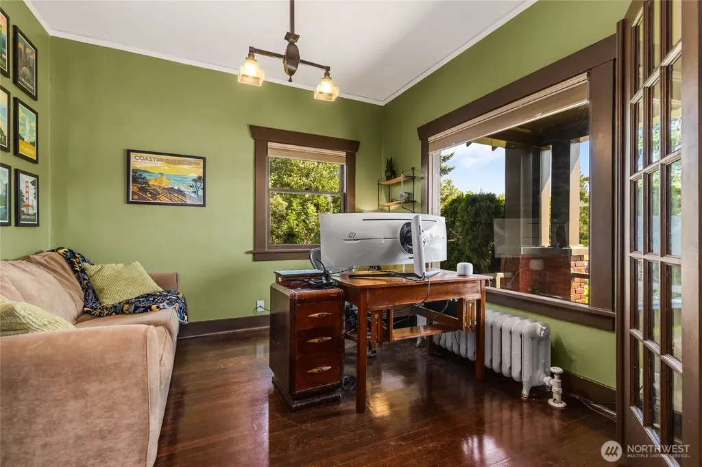 1532 Baker Avenue Everett WA 98201