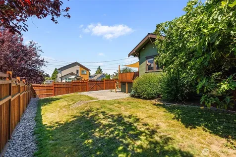 1532 Baker Avenue Everett WA 98201