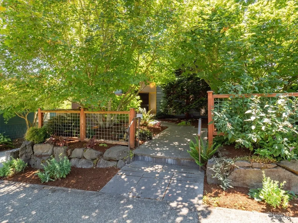 745 N 97th Street Seattle WA 98103