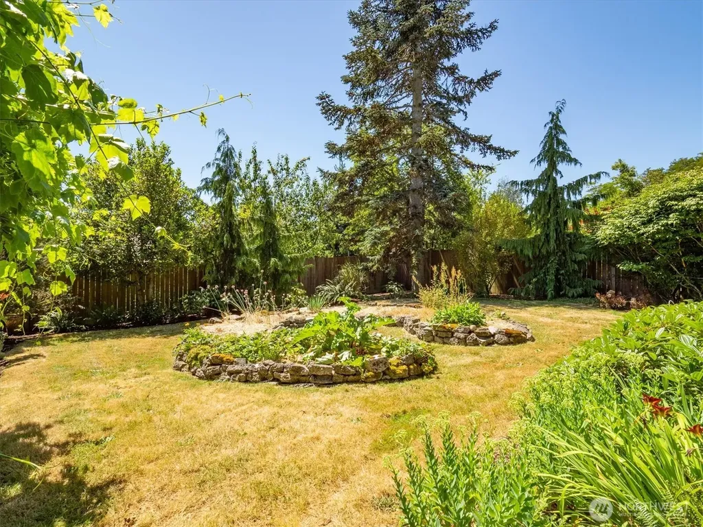 745 N 97th Street Seattle WA 98103