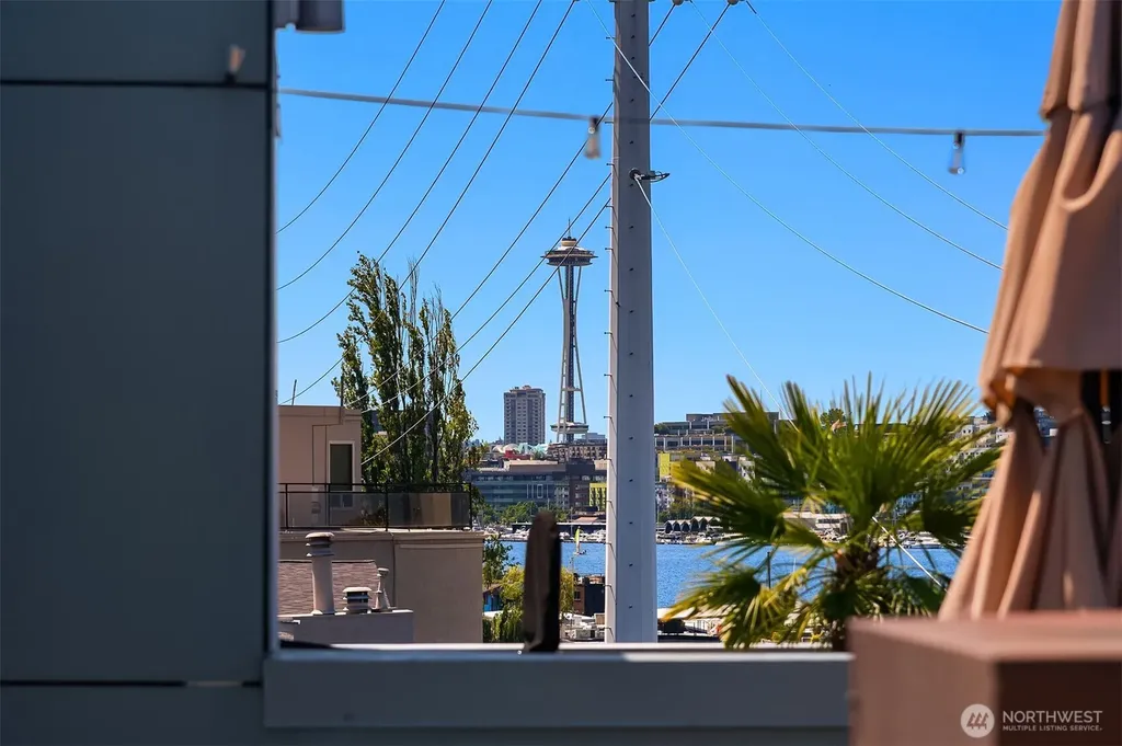 2804 Fairview Avenue E Seattle WA 98102