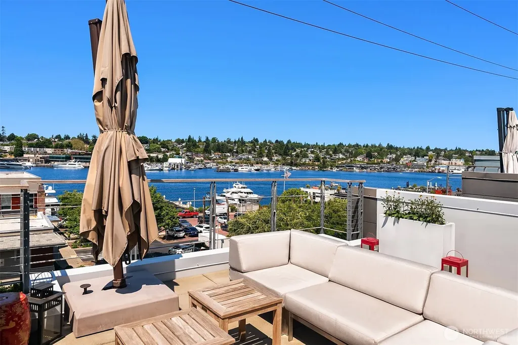 2804 Fairview Avenue E Seattle WA 98102