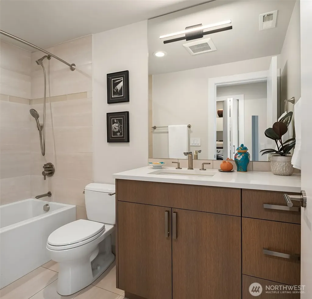 2804 Fairview Avenue E Seattle WA 98102