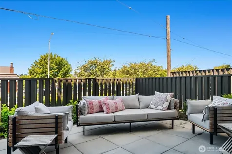 2804 Fairview Avenue E Seattle WA 98102