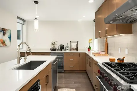 2804 Fairview Avenue E Seattle WA 98102