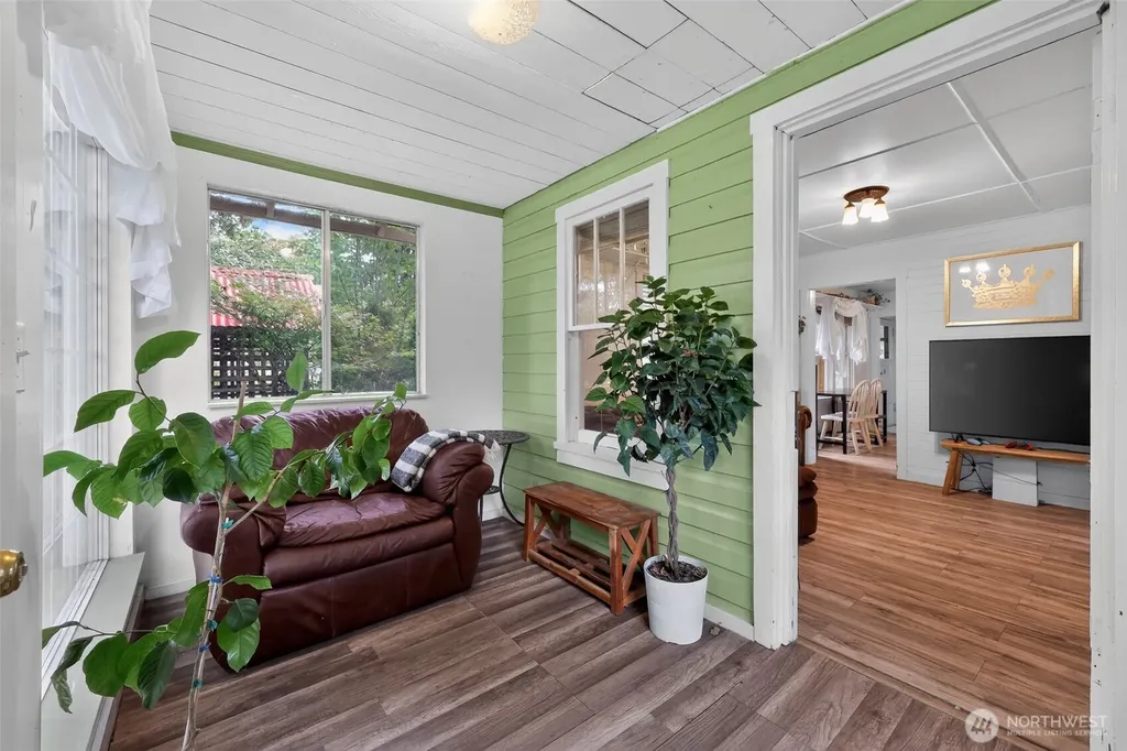 173 Young Road Randle WA 98377