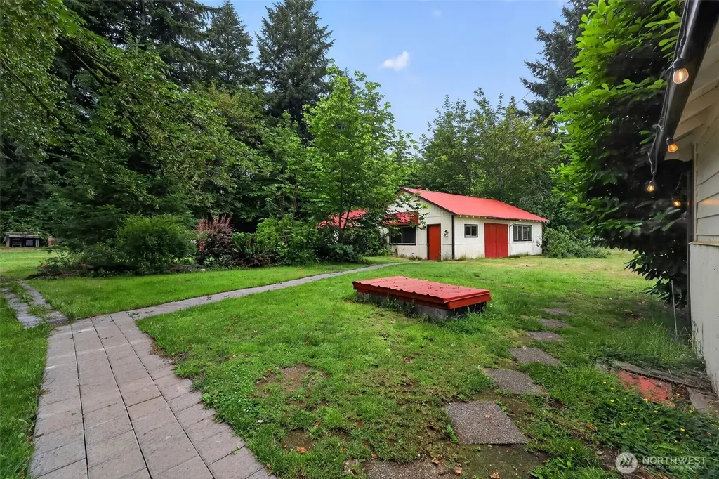 173 Young Road Randle WA 98377