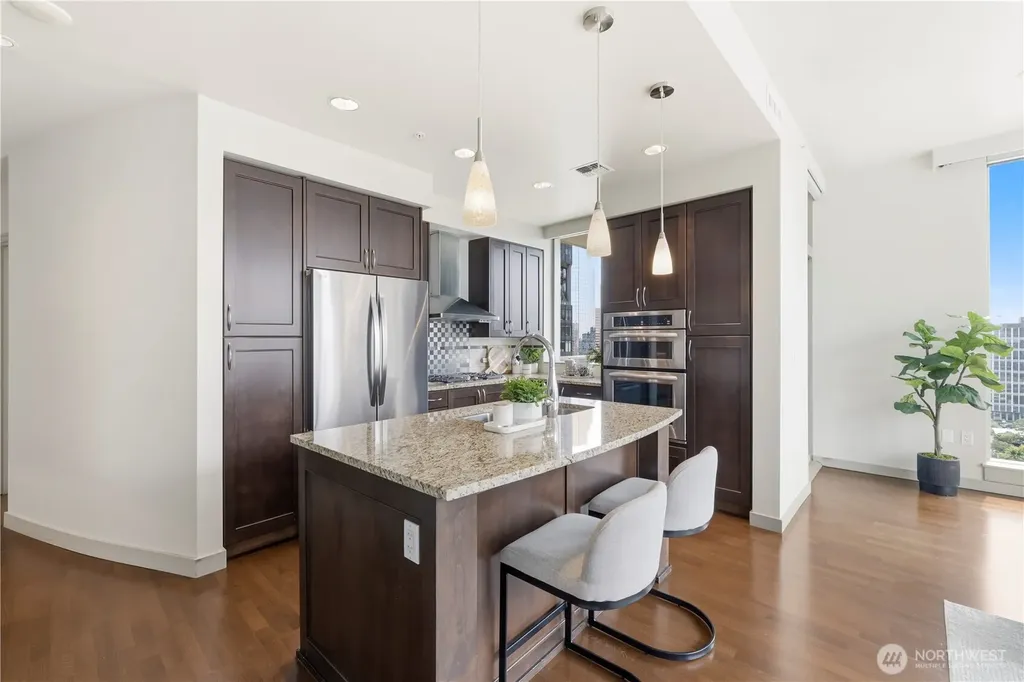 10610 NE 9th Place Bellevue WA 98004
