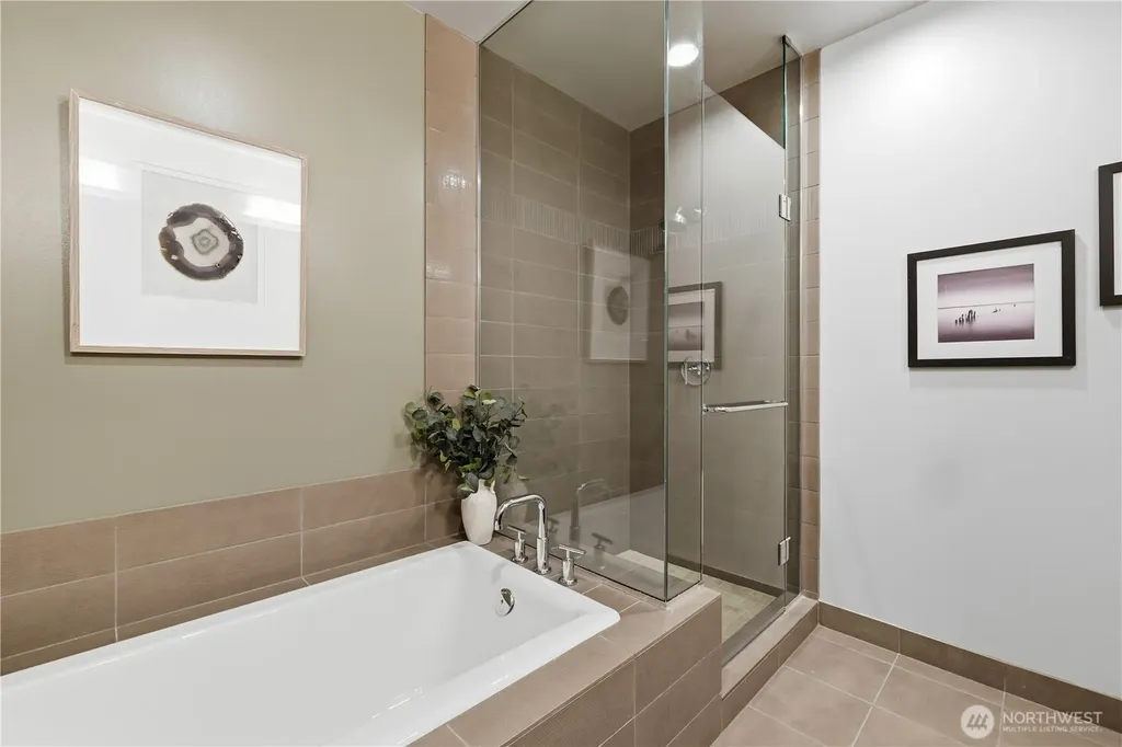 10610 NE 9th Place Bellevue WA 98004