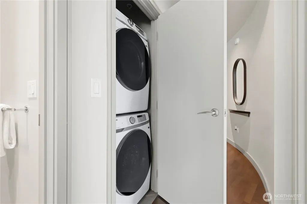 10610 NE 9th Place Bellevue WA 98004