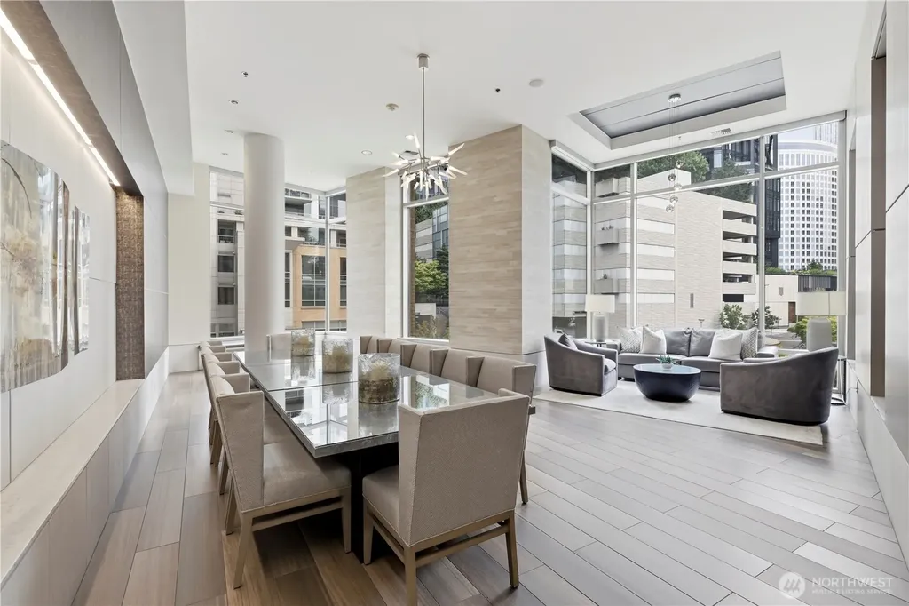 10610 NE 9th Place Bellevue WA 98004