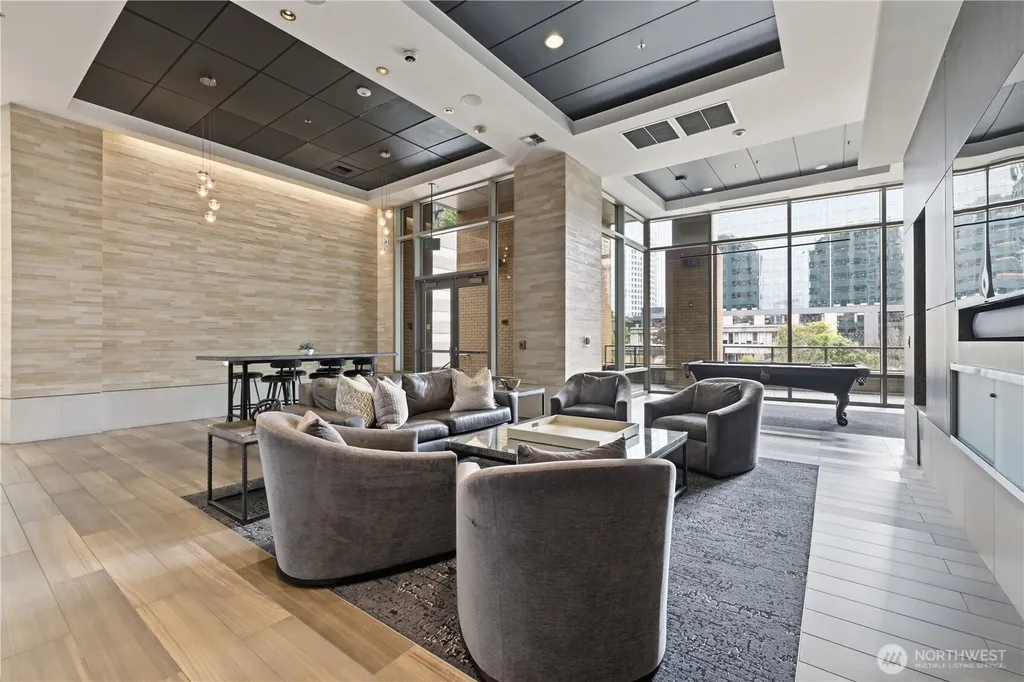 10610 NE 9th Place Bellevue WA 98004