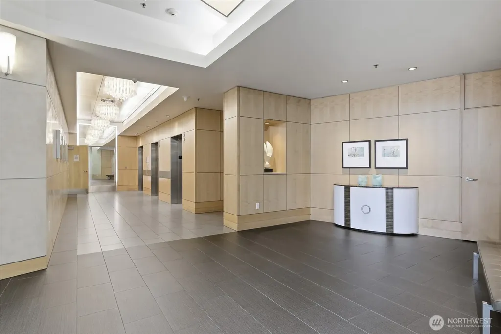 10610 NE 9th Place Bellevue WA 98004