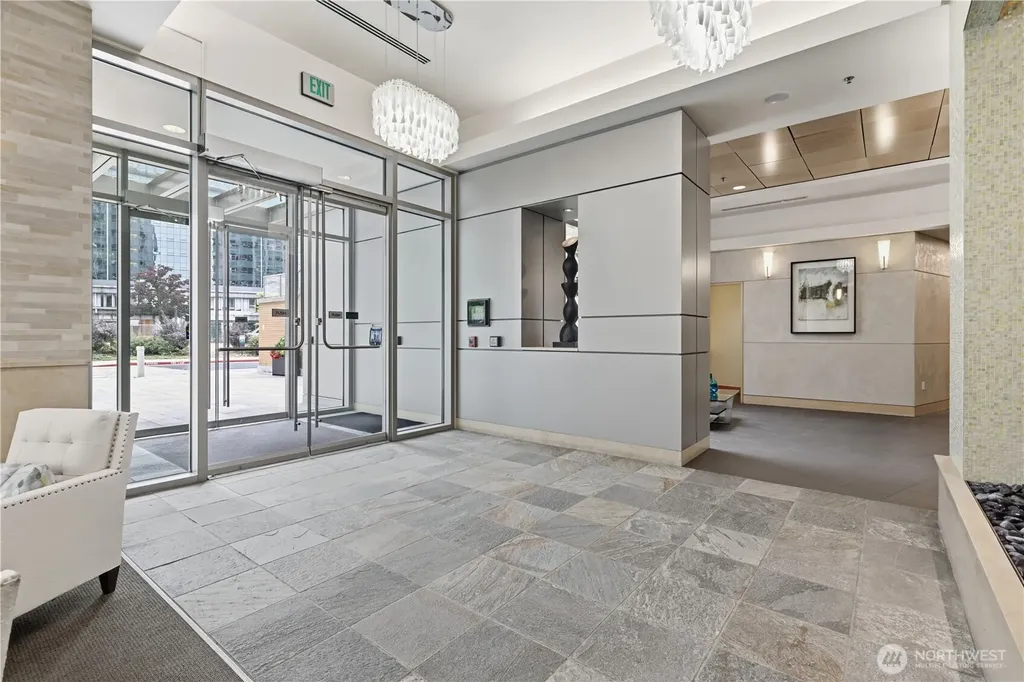 10610 NE 9th Place Bellevue WA 98004