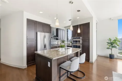 10610 NE 9th Place Bellevue WA 98004