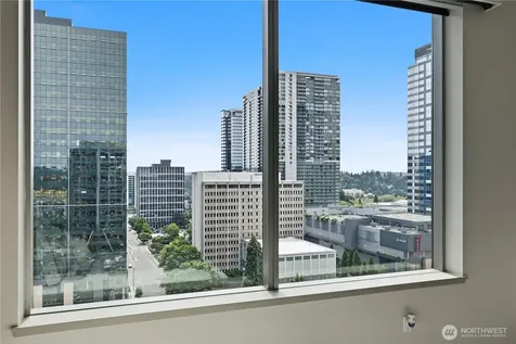 10610 NE 9th Place Bellevue WA 98004