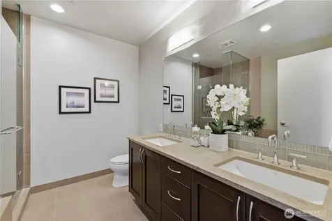 10610 NE 9th Place Bellevue WA 98004