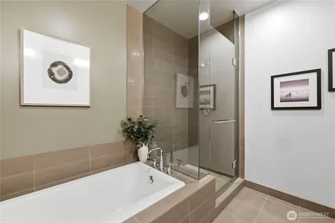 10610 NE 9th Place Bellevue WA 98004