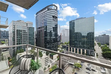 10610 NE 9th Place Bellevue WA 98004