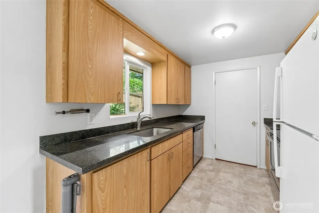 1033 151st Avenue SE Bellevue WA 98007