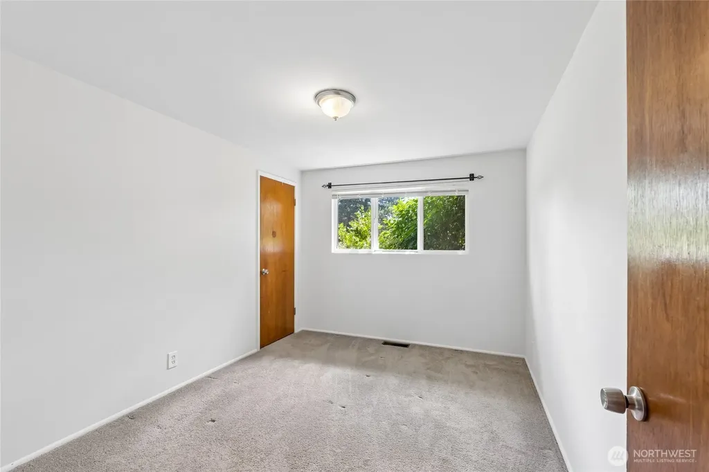 1033 151st Avenue SE Bellevue WA 98007