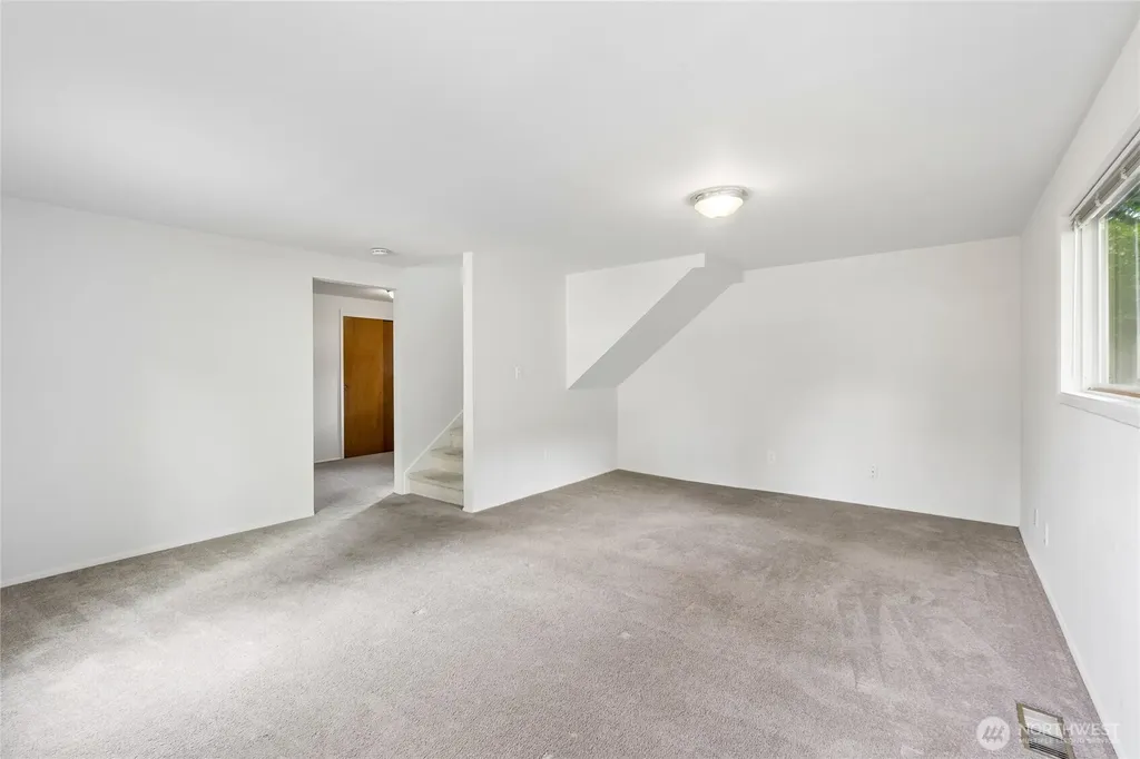 1033 151st Avenue SE Bellevue WA 98007