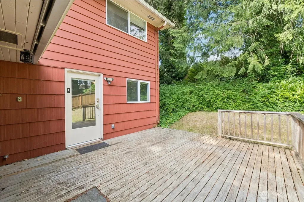 1033 151st Avenue SE Bellevue WA 98007