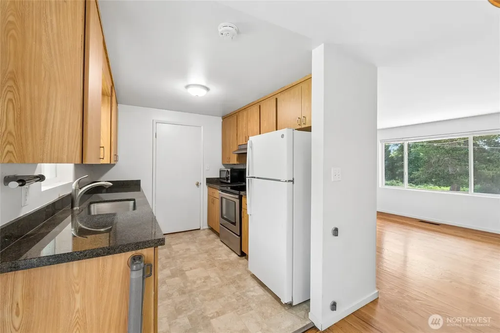 1033 151st Avenue SE Bellevue WA 98007