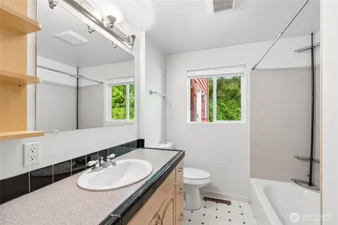 1033 151st Avenue SE Bellevue WA 98007