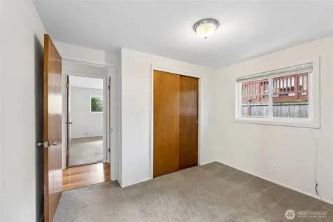 1033 151st Avenue SE Bellevue WA 98007